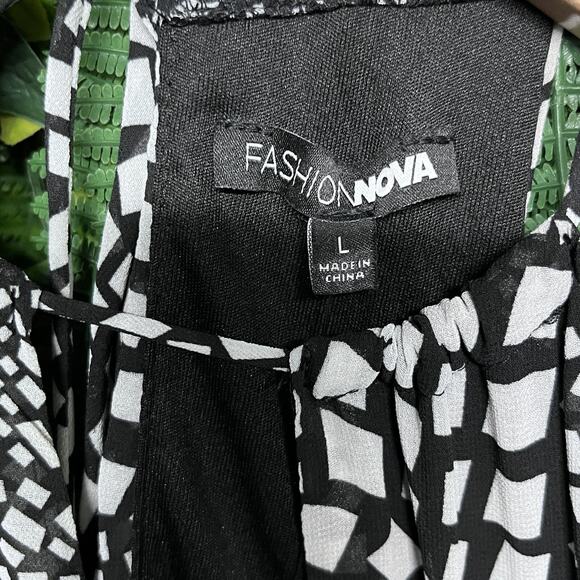 FASHION NOVA Jumpsuit Women Large Black Pants Sleeveless Wide Leg Jumper‎ 2767 - Picture 4 of 9